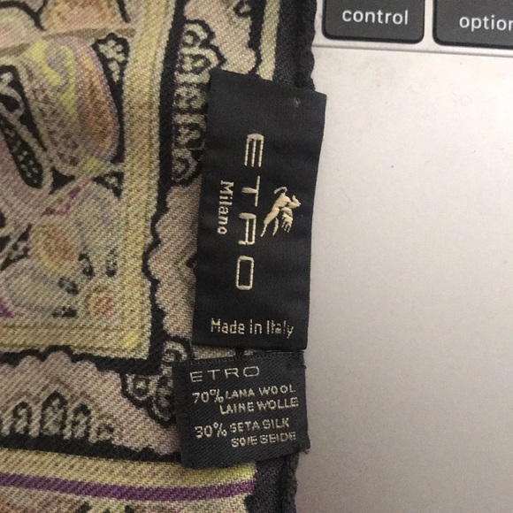 Paisley Etro Milano Scarf in Pristine condition - Picture 8 of 8
